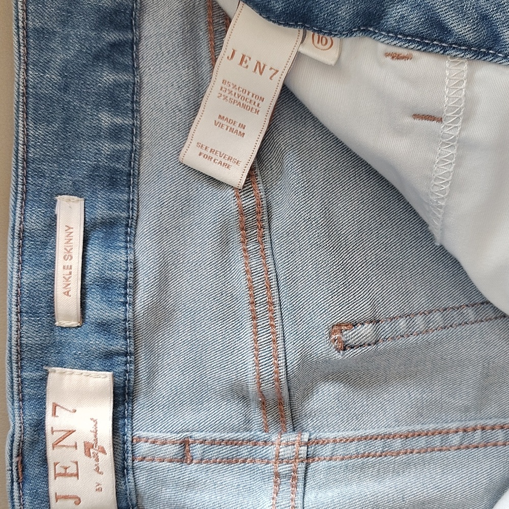 ๐ Jen7 by 7 For All Mankind Cropped Frayed Hem Ankle Skinny Jeans. Size 10 - Picture 5 of 16